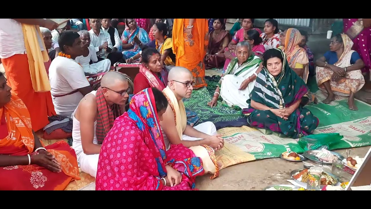 শ্রাদ্ধ বাড়ির বৈষ্ণব সভার গান, শিল্পী কমলা বৈদ্য ও তার দল। নারিকেলবাড়ি, লোটালীপাড়া। 