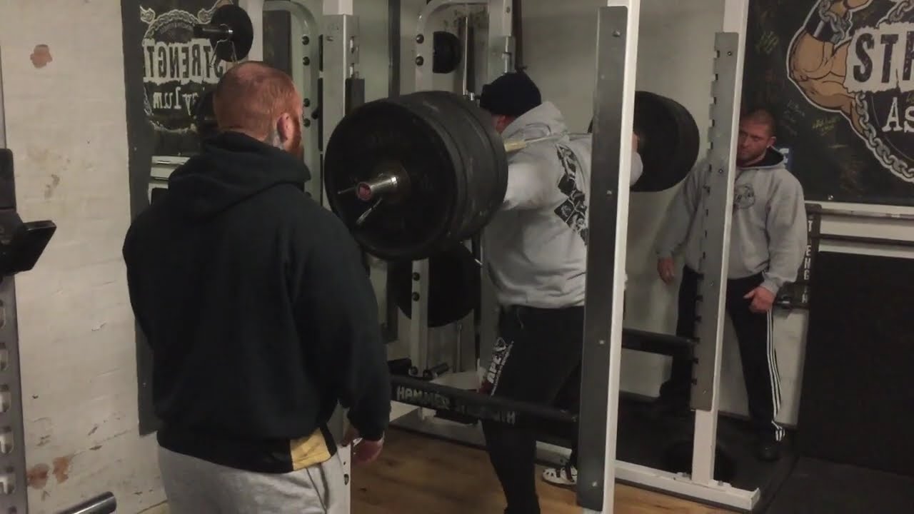 EDDIE HALL Squats 345kg for 8 reps at Strength Asylum