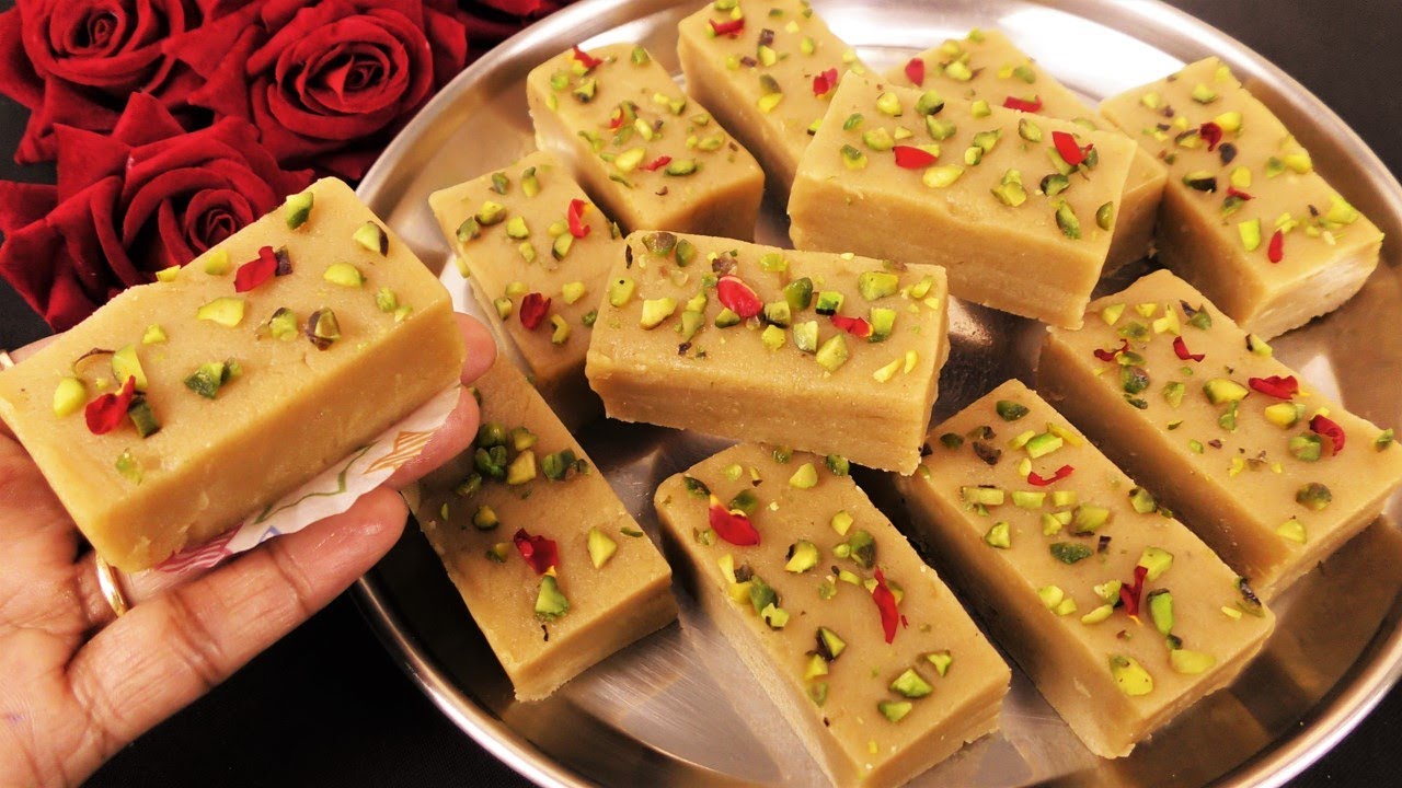 Atta Barfi MilkCake ना दूध ना मावा ना मलाई 10 मिनट में आटे से हलवाई जैसी जबरदस्त मिठाई Aate ki Barfi