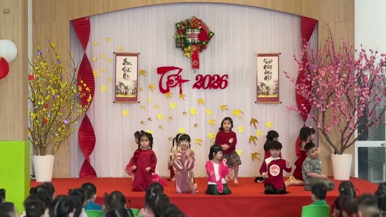 Lớp Lá Hoa Trà My