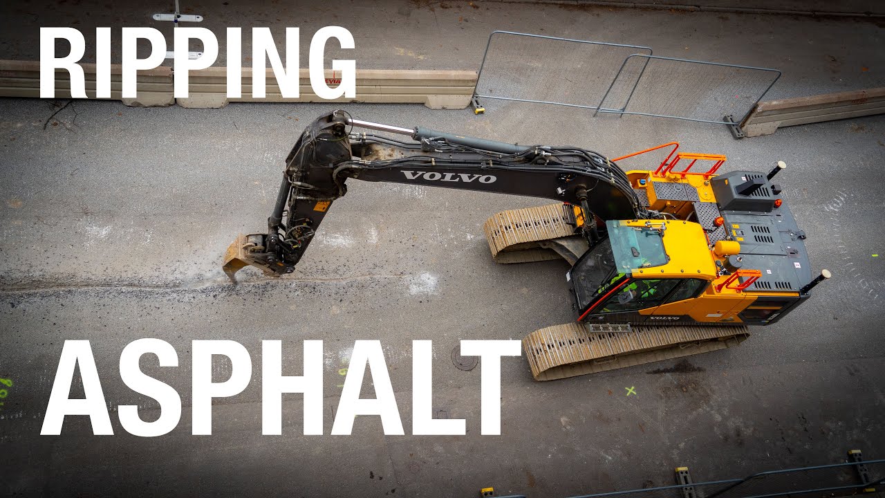 Ripping asphalt with a Volvo EC220EL excavator Part 1