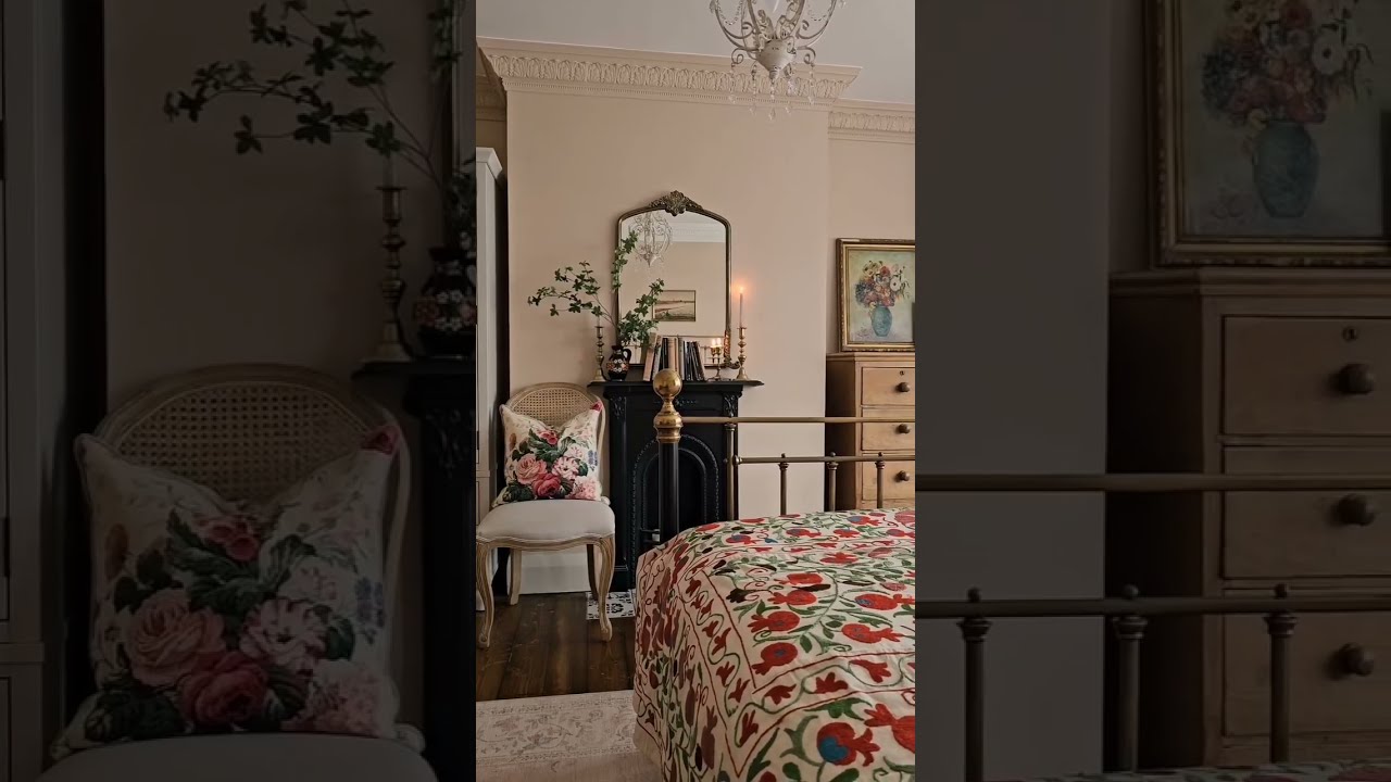 Check out how IG/@elle_the_home_bird brought endless character to her cozy 1930s English home. 🏡✨
