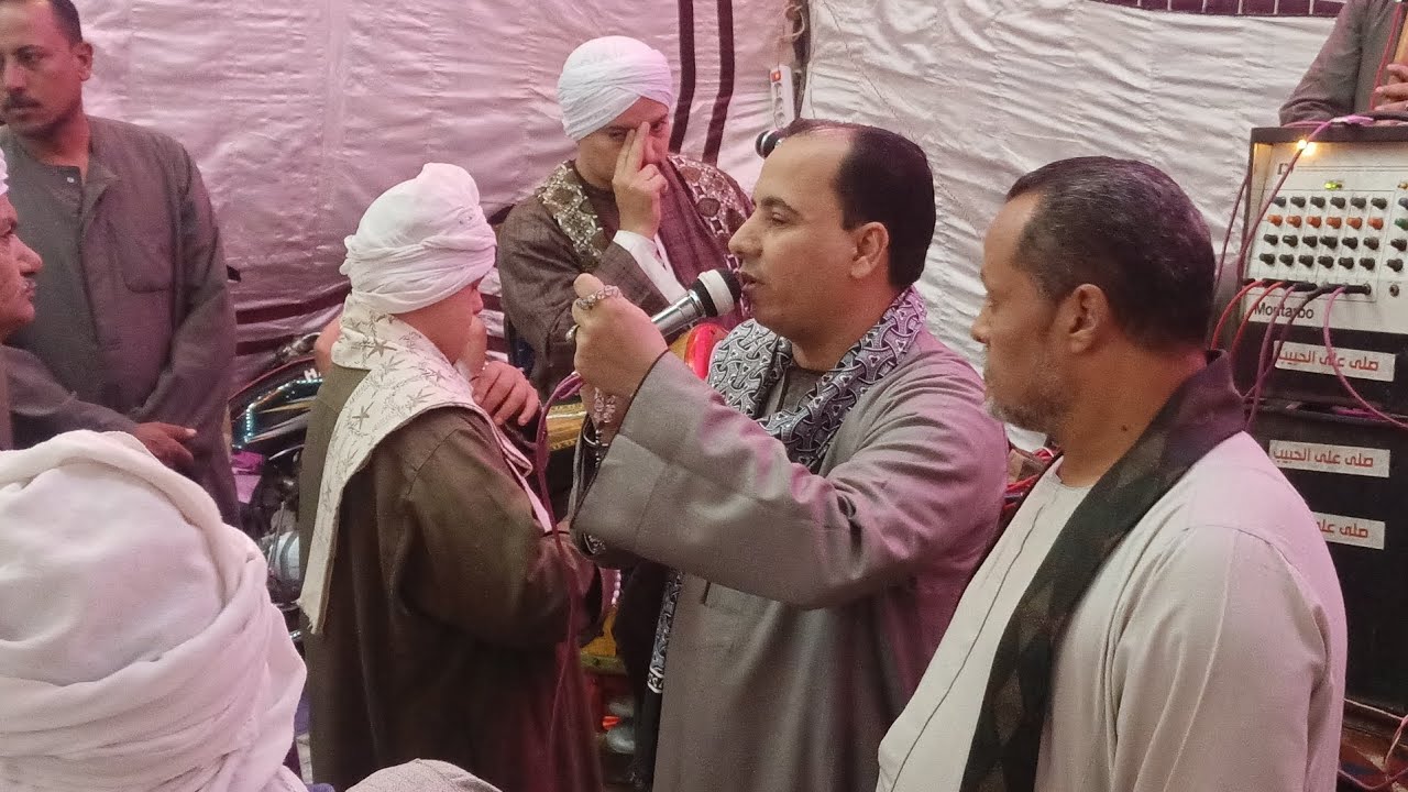 الشيخ احمد عكاشه.    شوية ذكر رووعة اتفرج واحكم بنفسك