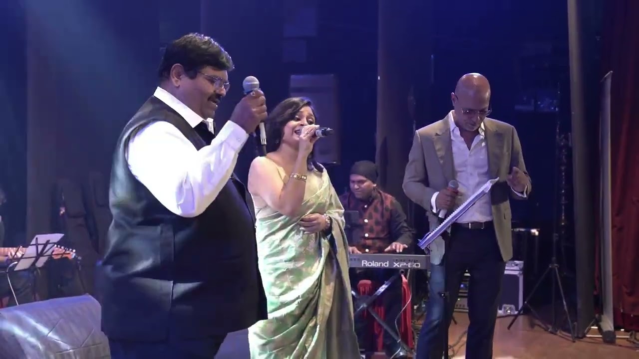 Ye raat bheegi ,Aaja sanam , Pyar hua ikraar hua