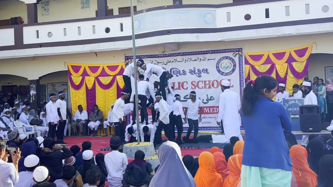 Pyramid formation by students of Ali public school ( Nargadh)