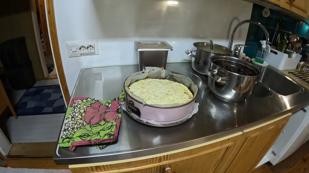 Viikko alkoi maanantaista - kaikenlaista ruoan ympärillä touhua päivän aikana.