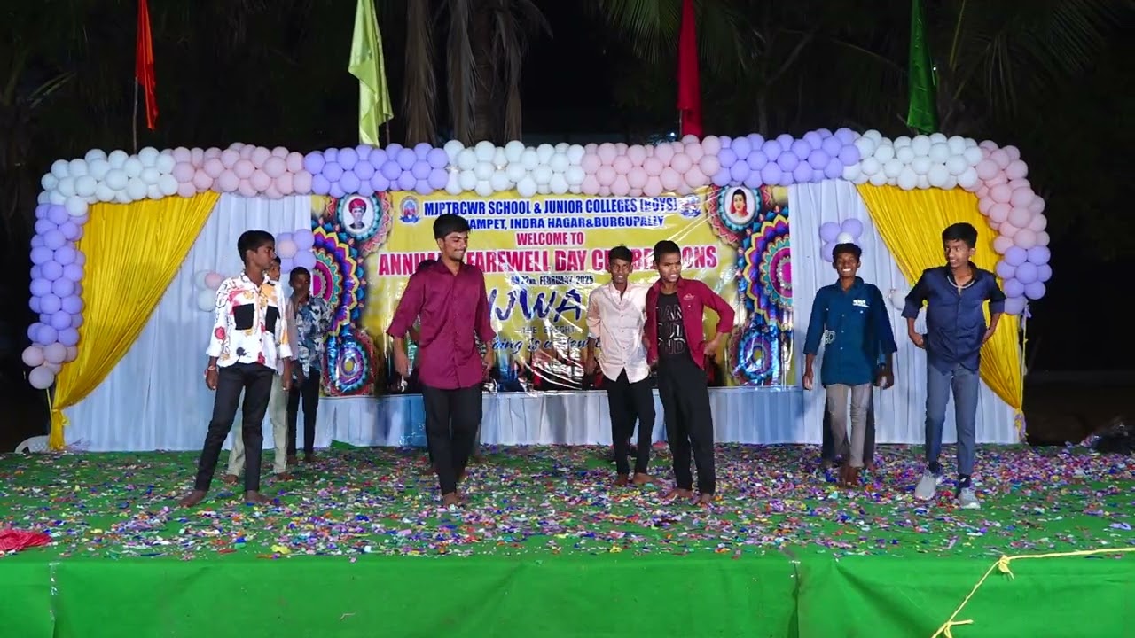 9th class students dance