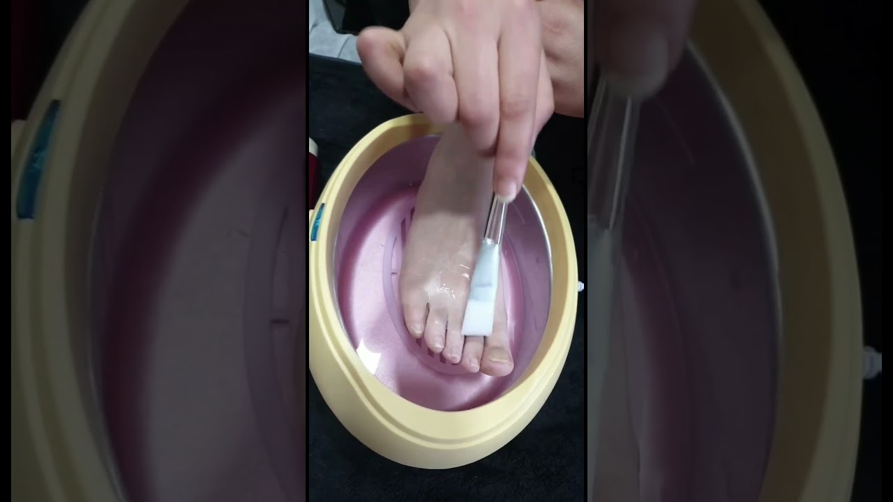 Pédicure avec le soin paraffine 🦶