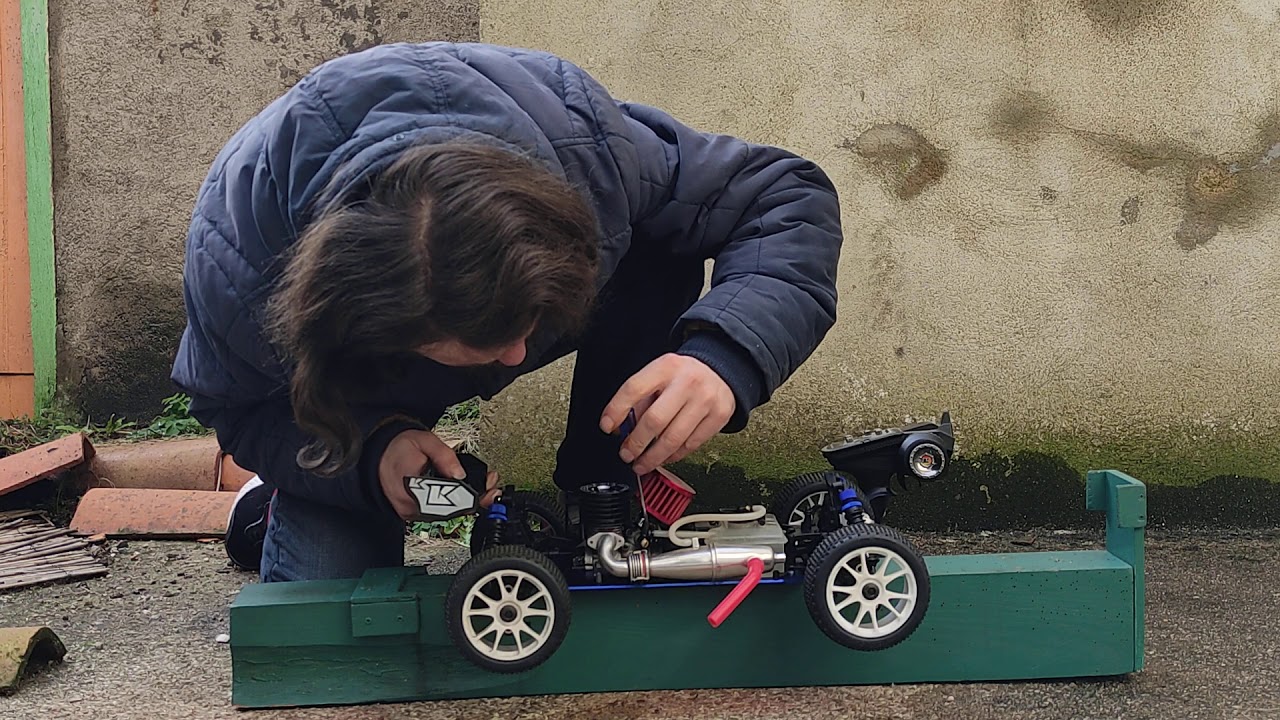 voiture thermique kyosho dbx 2.0