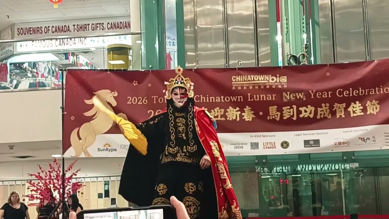 Bian Lian — Chinese face-changing magic | Chinatown, Toronto 🎭