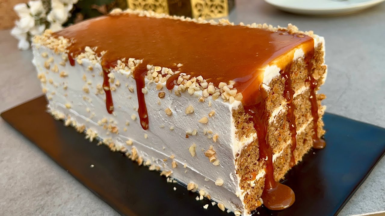 اللذ كيكة جزر ممكن ذوقوها تعليكة الجوز ومذاق الجبن والكراميل مذاق لا يقاوم 😋 