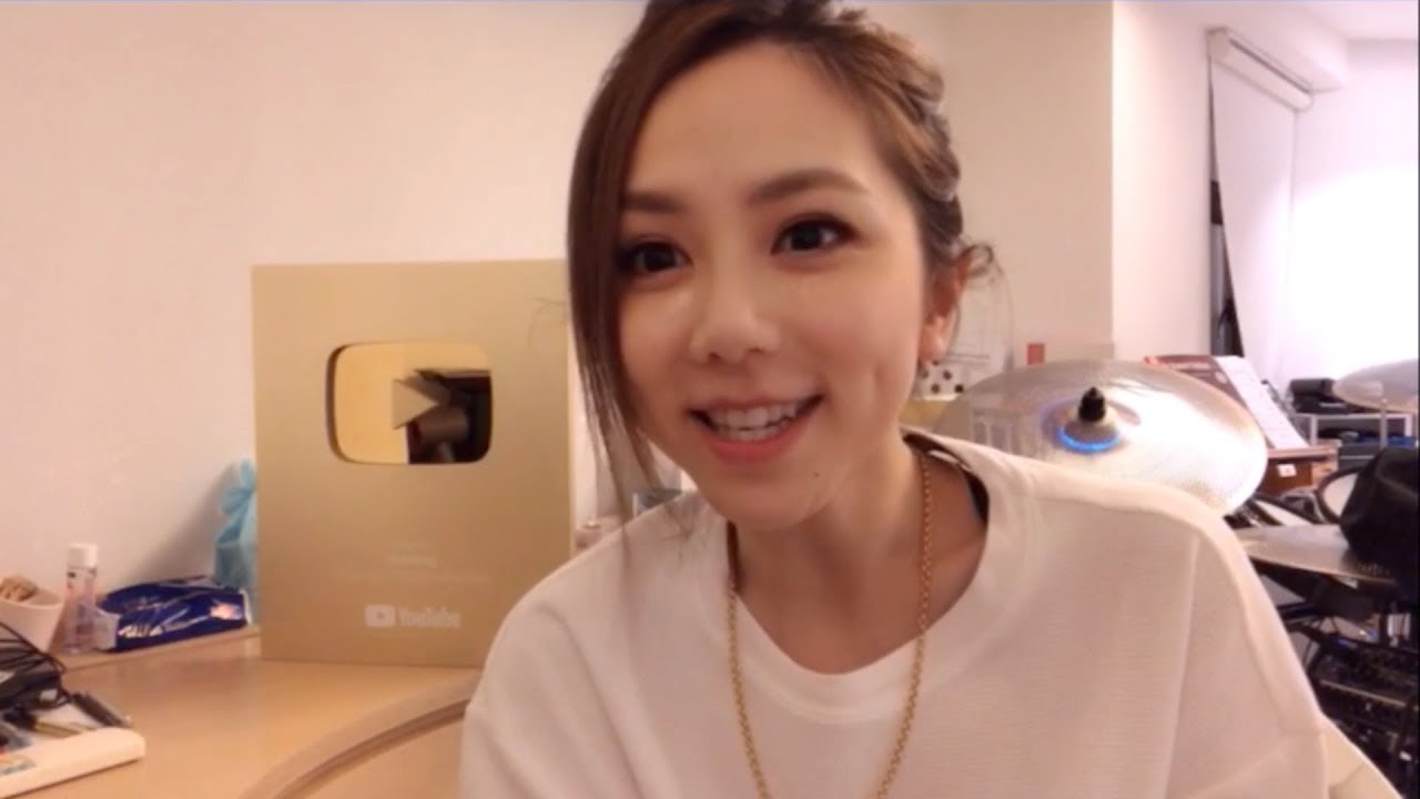 G.E.M. Youtube Channel reaches 1 million subscribers! 鄧紫棋Youtube頻道突破一百萬訂閱者!