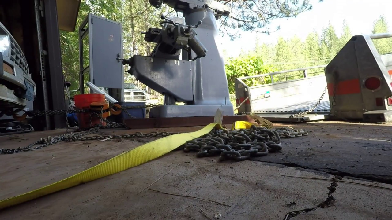 Move a Bridgeport mill on the cheap with a Uhaul trailer.