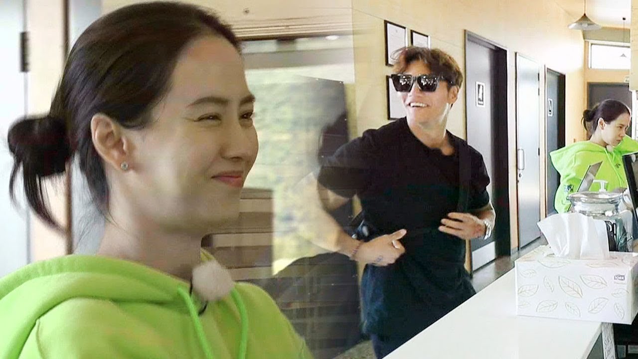 송지효, 몸무게 체크에 민망한 웃음 “후드티 무거워요” 《Running Man》런닝맨 EP511