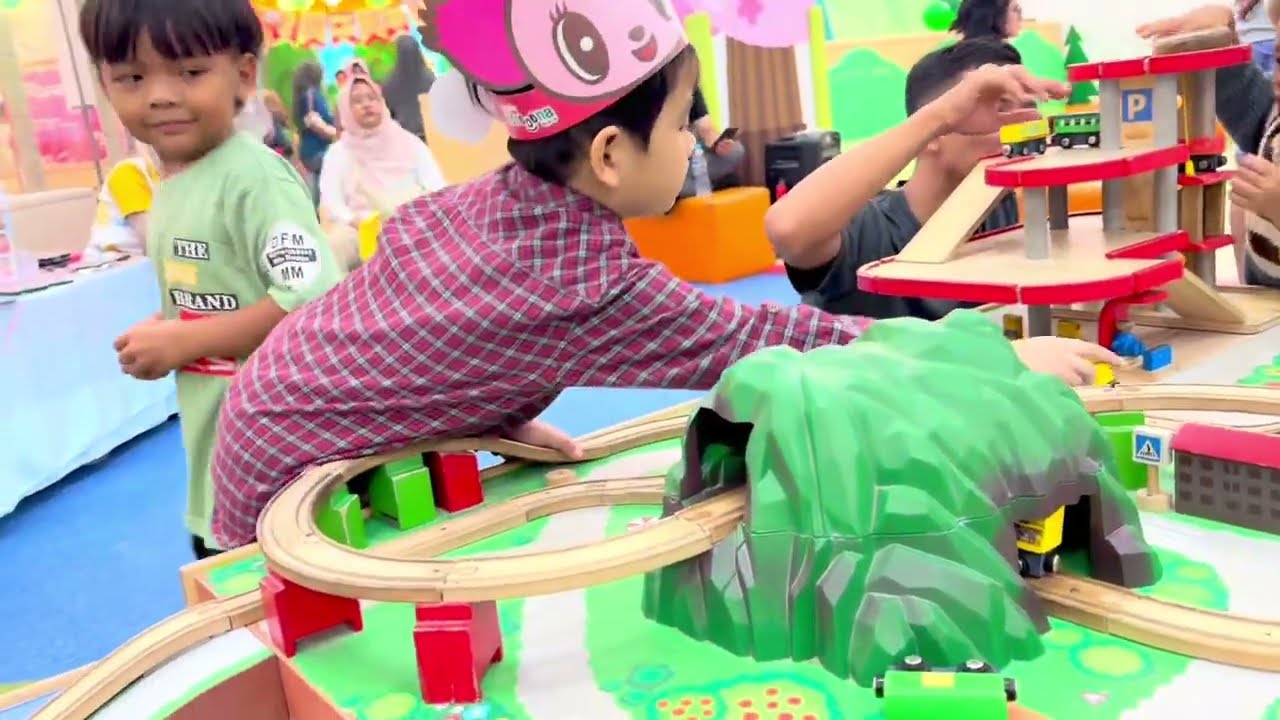 KIDZOONA PLAYGROUND KESAYANGAN PARA ANAK ANAK. FULL AKTIF BIKIN ENERGI ANAK ANAK TERKURAS