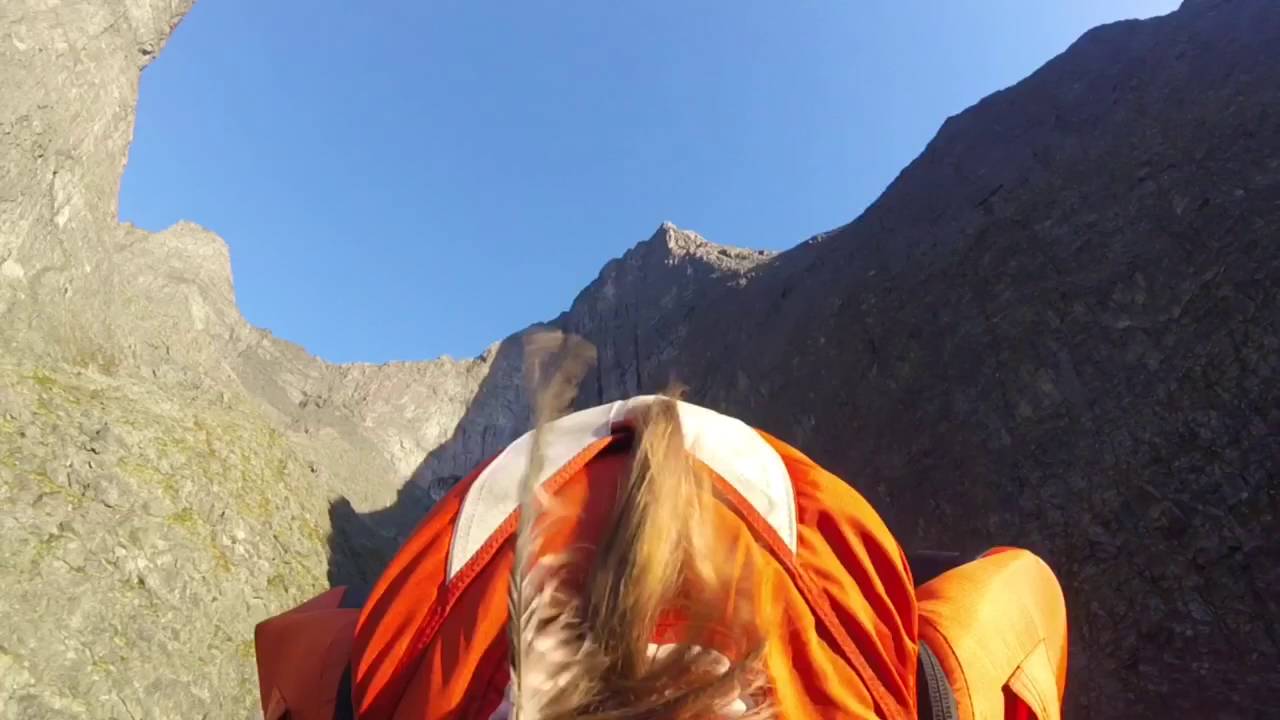 Tracking wingsuit lines