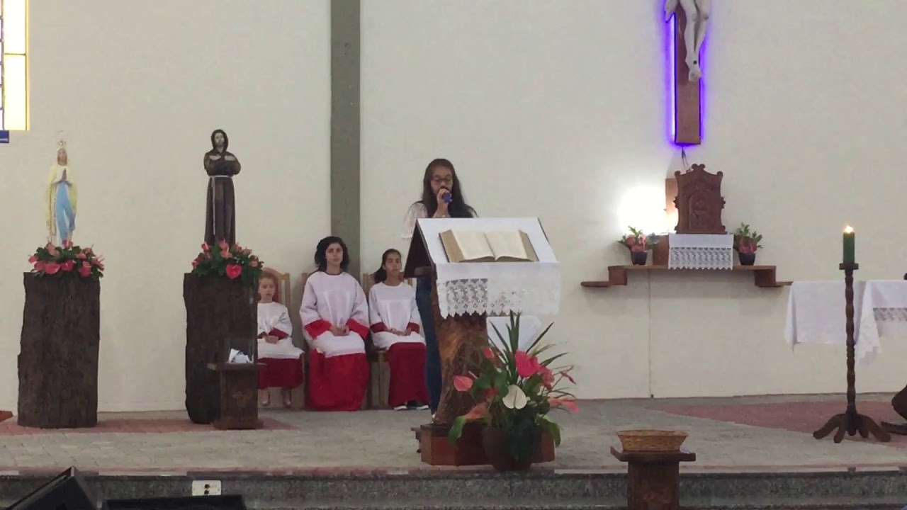 — É feliz quem a Deus se confia!Por Maria Júlia