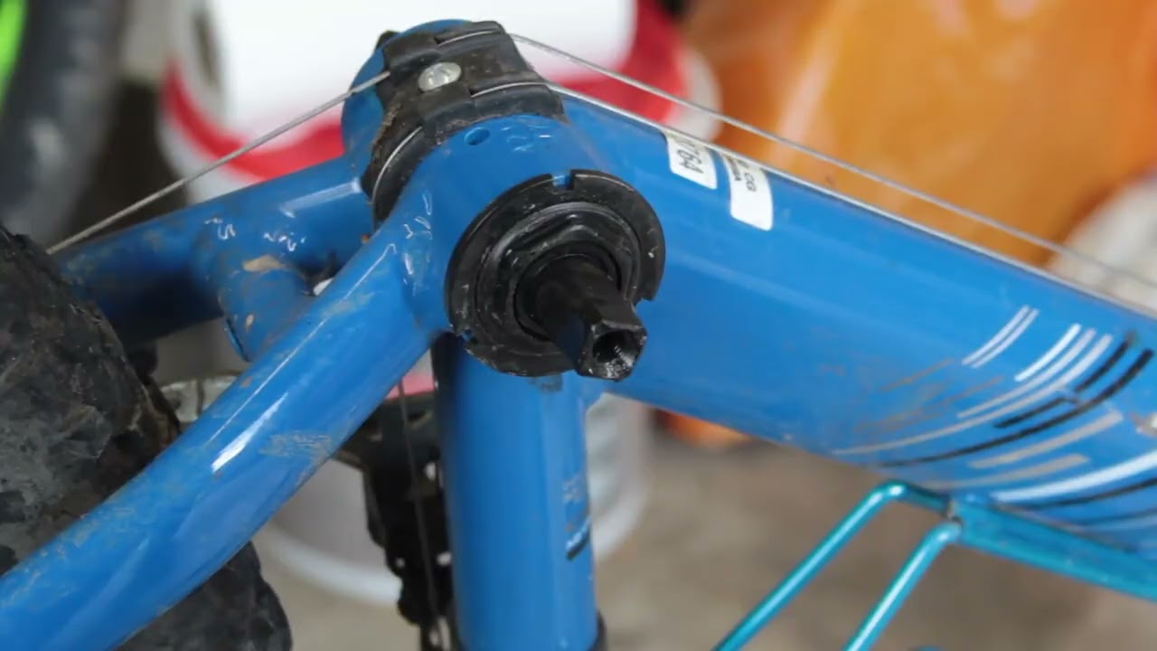 Bottom Bracket Removal -  Visual Only