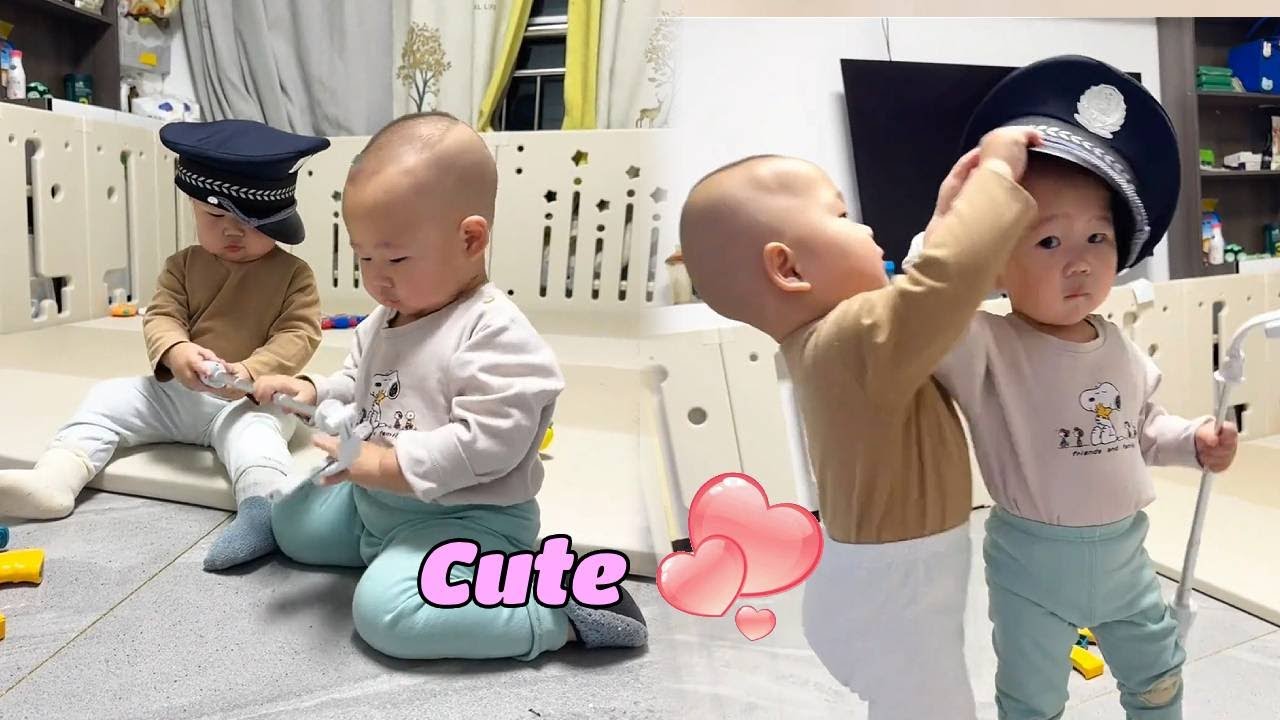 The twins playing together is so cute🥰#cutebaby#funny#twins #twins life #sweetheart#viral