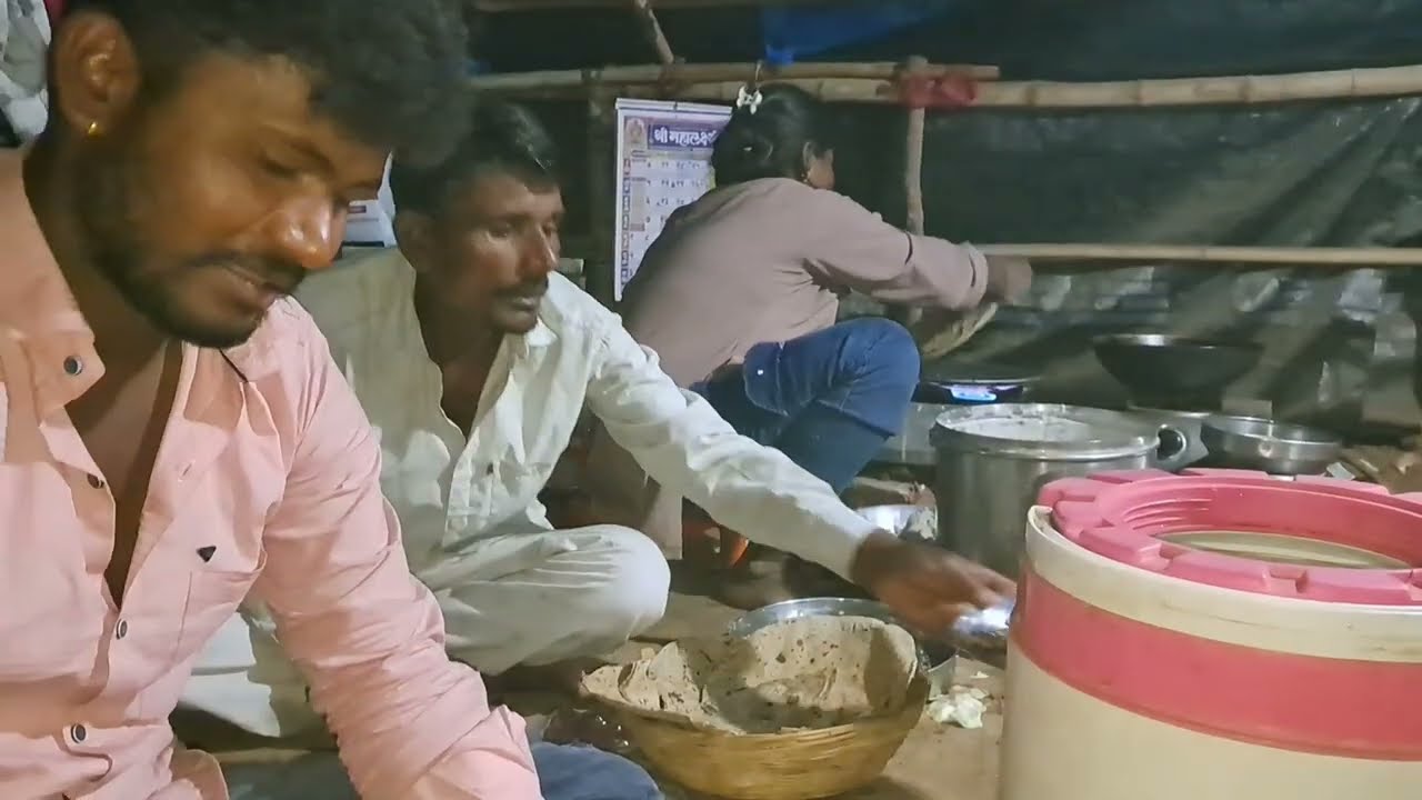 संगम संगीत मालक मी प्रीतम बसला त जेवन कराय दिव्या मनती ऐका मिनीटात करते पद्रा भाकरी 😱🙉