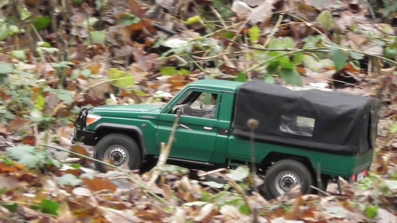 Boom Racing BRX-01 Toyota LC70 - Autumn Morning Run