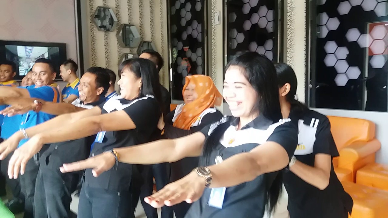 ice breaking - game indoor - pohon tumbang