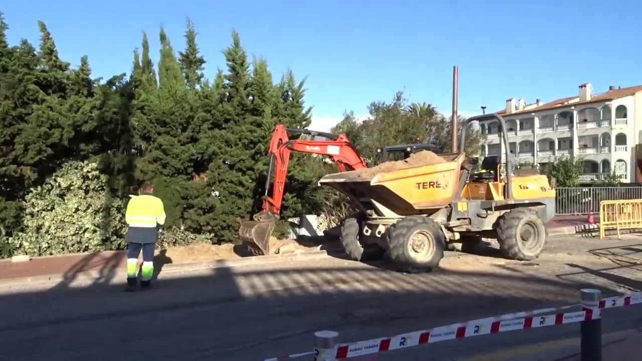 04 11 2025 Brücke in Empuriabrava wird erhöht