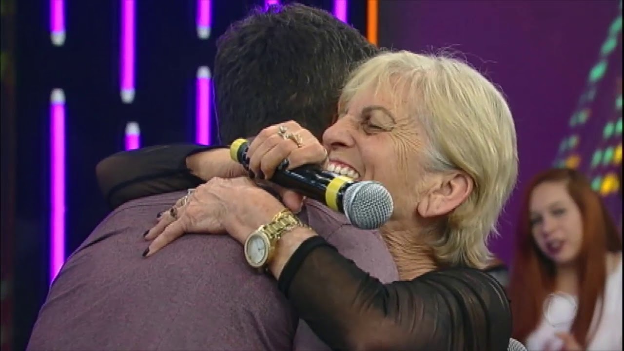 Vovó Dadá enfrenta desafio e realiza sonho com Eduardo Costa