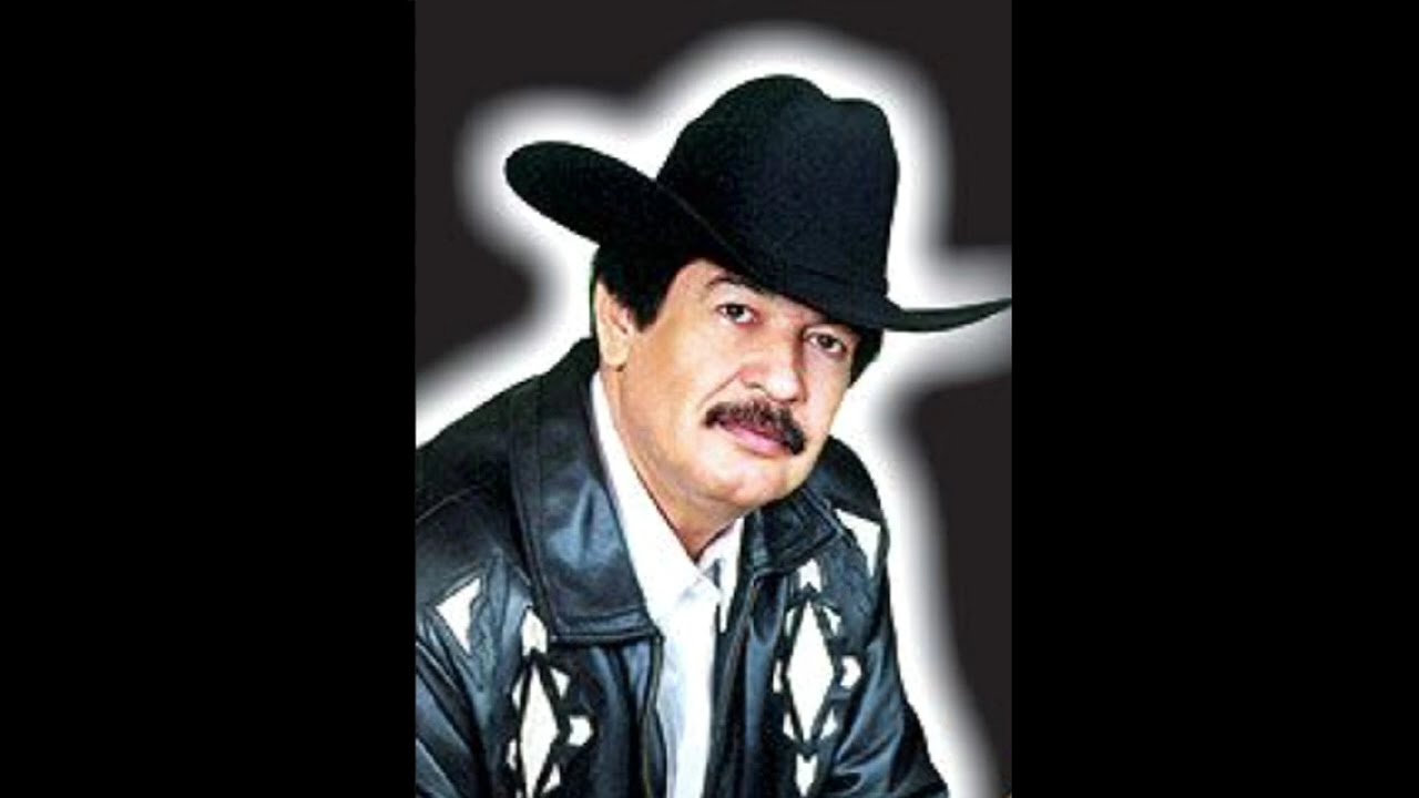 Lo mejor para pistear con el leőn del corrido Beto Quintanilla