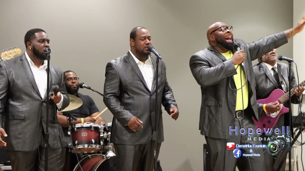Danny Walker & The Fantastic Violinaires - I Can't Refuse(7/22/2022) __in Collins MS