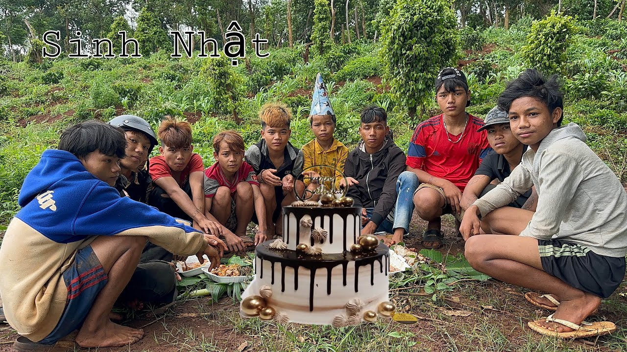 Y ĐIÊU CÙNG TEAM TỔ CHỨC SINH NHẬT CHO EM BLẾP |