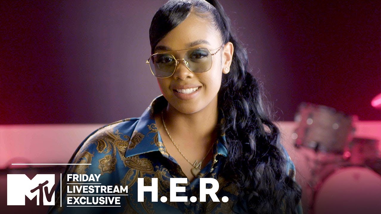 H.E.R. on “Back of My Mind” & Performing in Front of Elton John | MTV