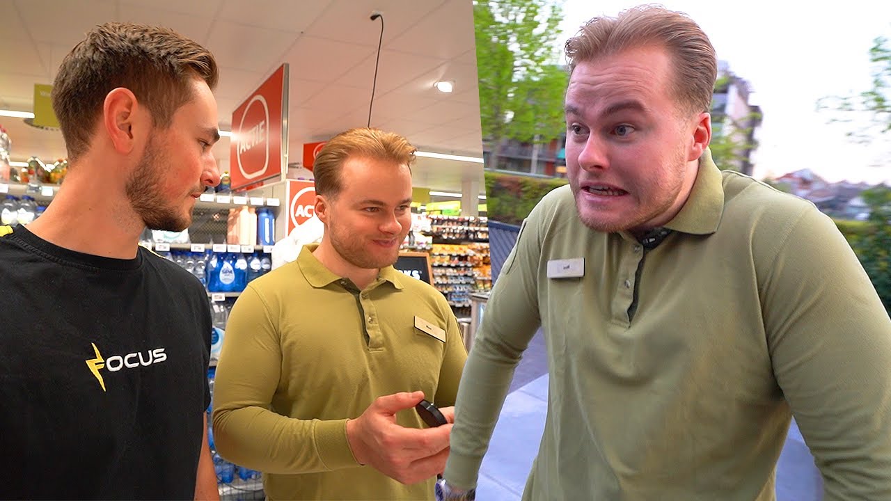 DEZE SUPERMARKT MEDEWERKER IS HELEMAAL IN DE WAR! 😂