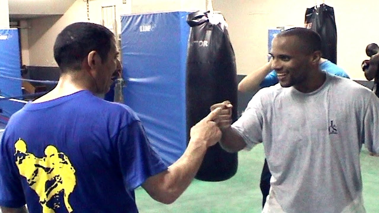 Boxe | Training | Lionel Picord | Houri Belkeir | 1er Entra&icirc;neur De Boxe | Asni&egrave;res Boxing Club