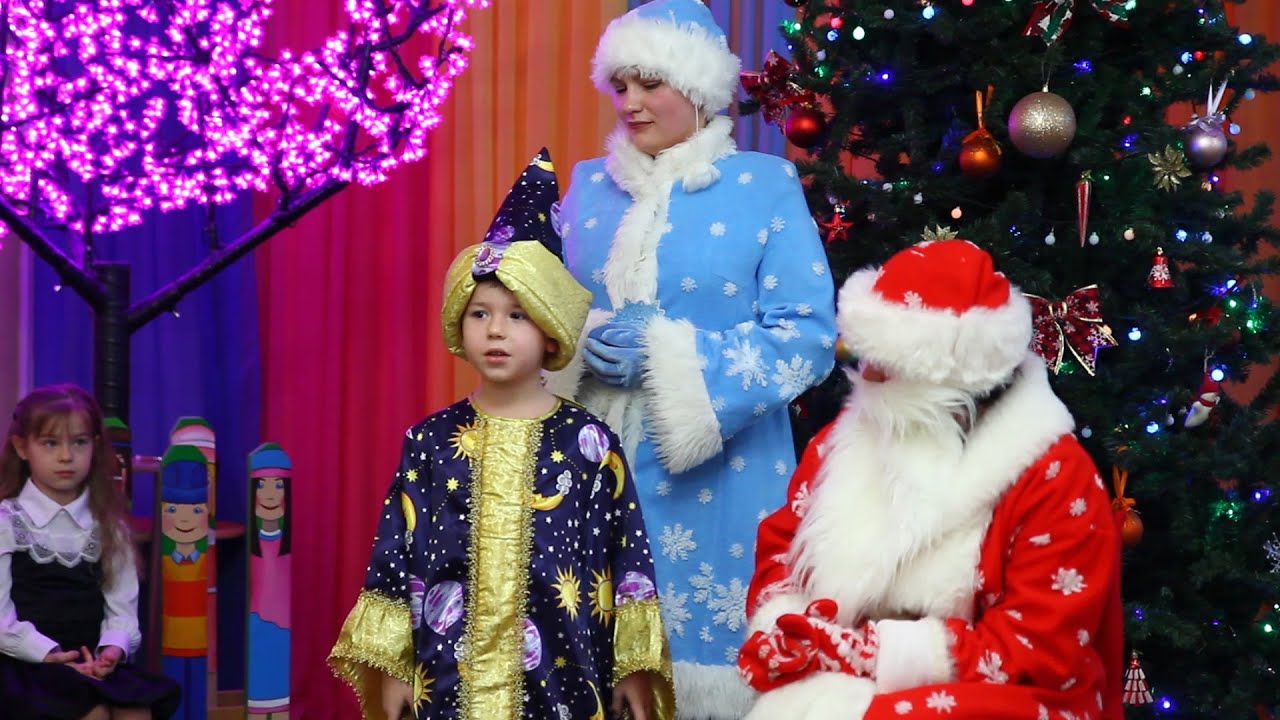 Новогодний утренник в детском саду