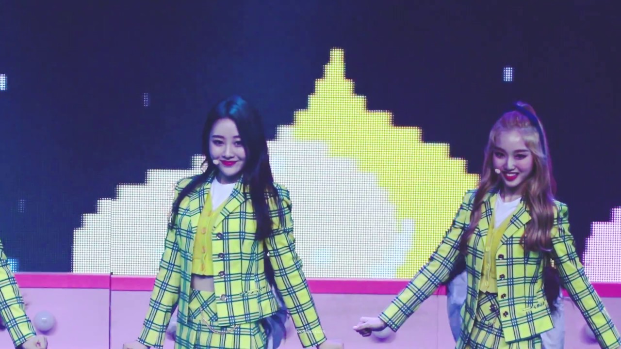 180602 LINE&UP - love4eva Yves focus