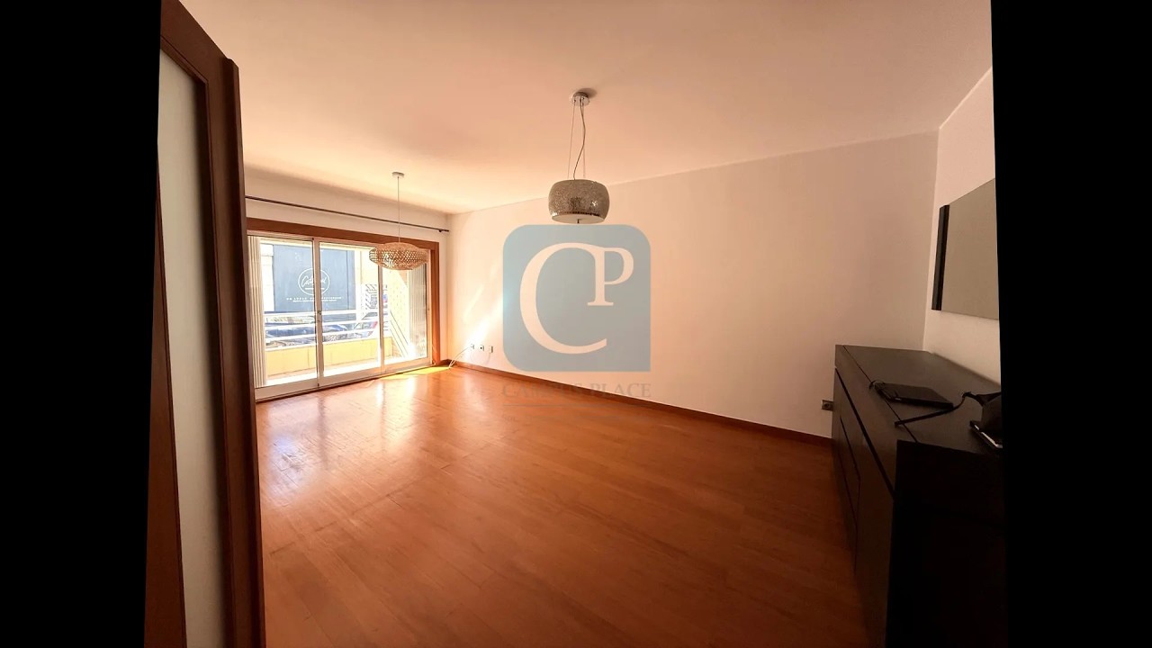 CP4244 - Apartamento T2 em condomínio fechado com piscina em Matosinhos