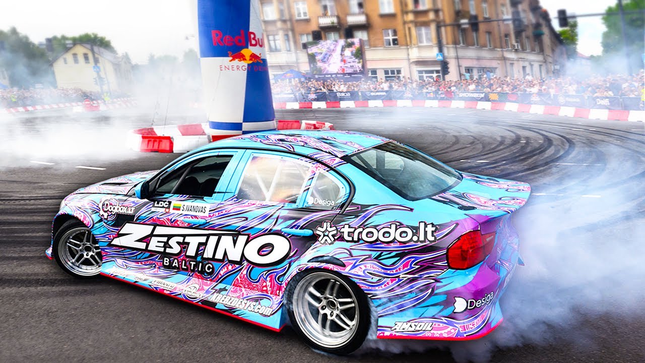 Klaipedos gatvėmis su PRO bolidais | RedBull ShowRun
