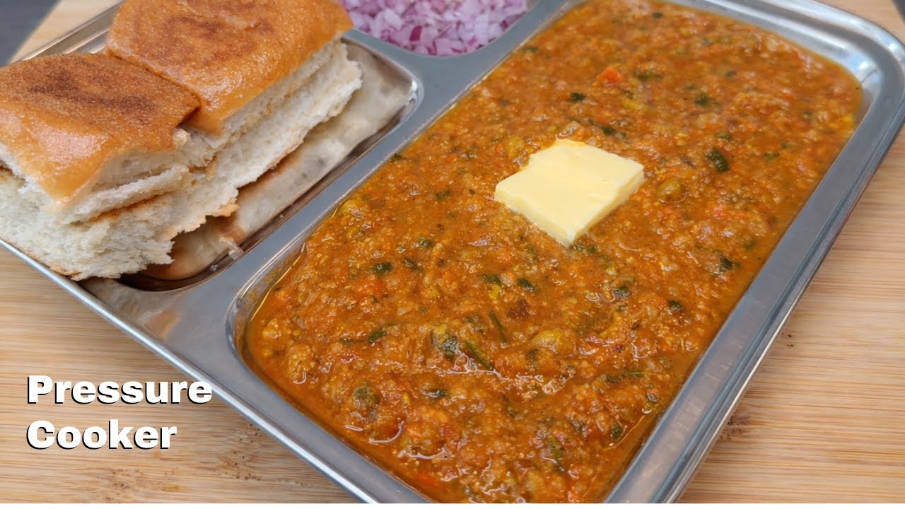 Pav Bhaji in Pressure Cooker – Street Food at Home