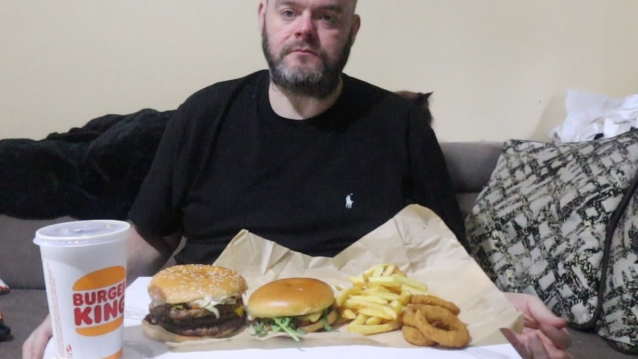 Burger King First time trying the bacon caesar crispy chicken burger uk mukbang