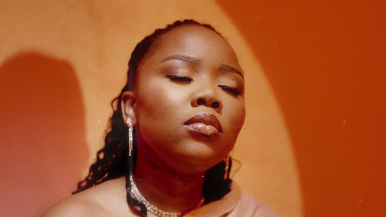 Nontokozo Mkhize - Esandleni (Acoustic Video)