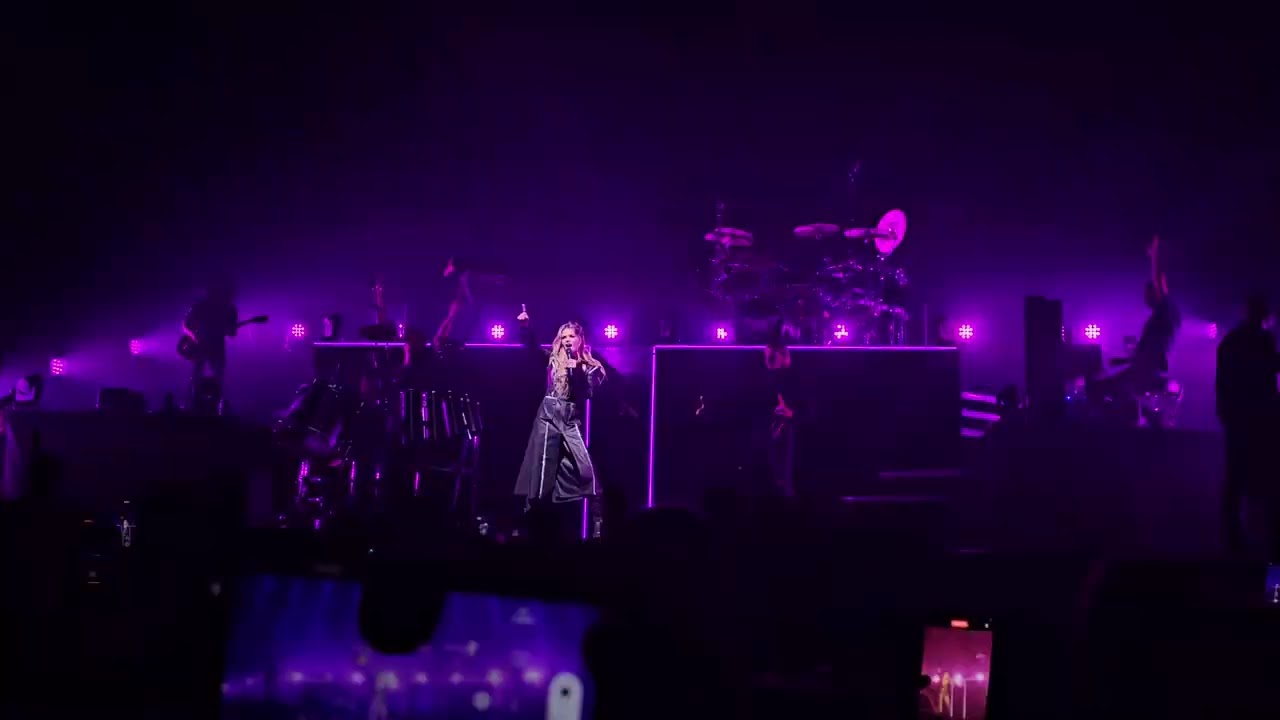 Davina Michelle - Beat Me (@Heartbeat Clubtour Afas 07-12-2023)