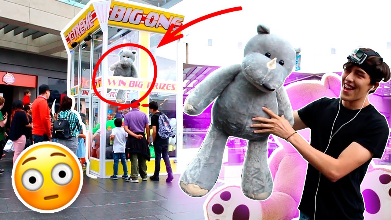 MAQUINA DE PELUCHES GIGANTES MAS GRANDE !!!!! (Gane el Premio Mayor 2 Veces)