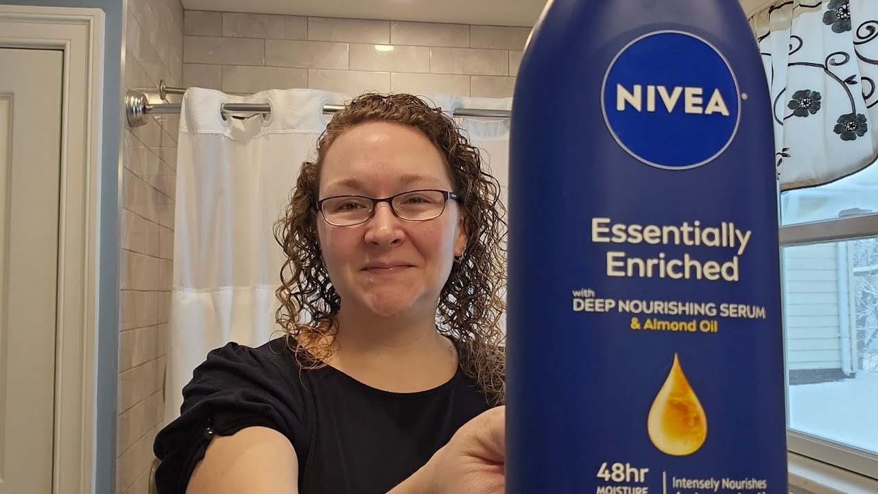 Nivea Essentially Enriched Deep Nourshing Serum, Almond Oil