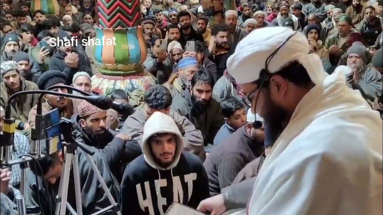 Shab-e-Barat at Dastgeer Sahab khanyar