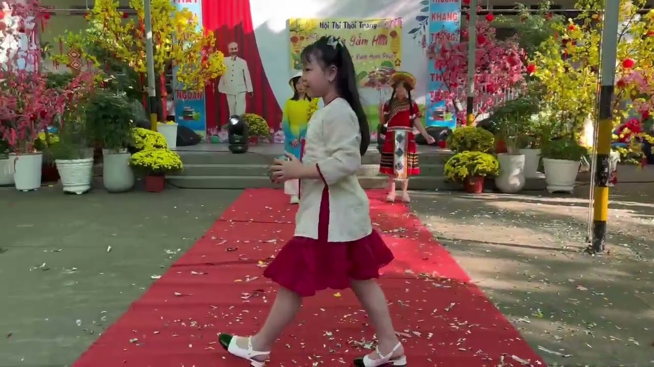 Trình diễn thời trang 1- HS trường tiểu học Trần Phú