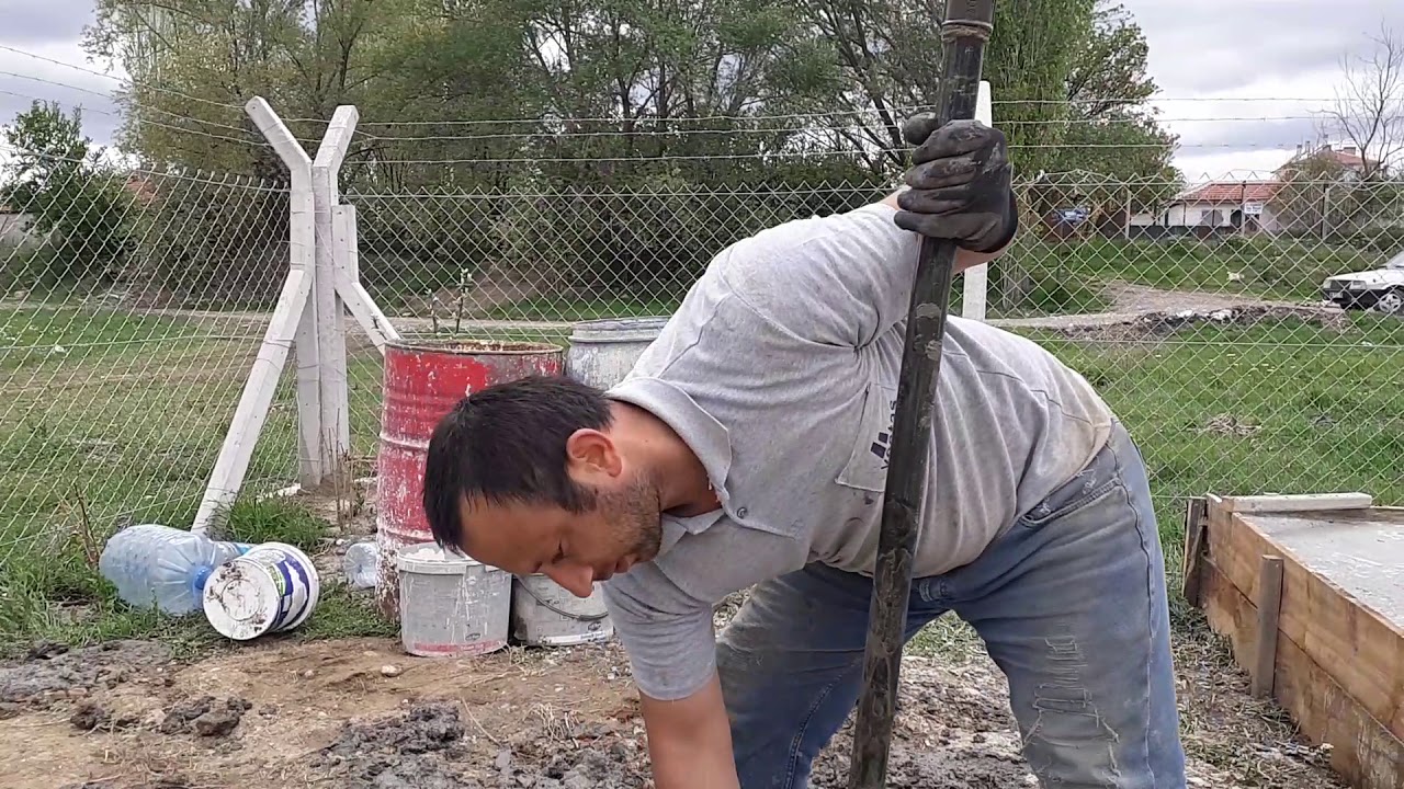 Su kuyusu el ile açma işlemi aparatı