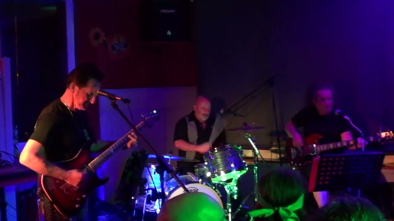 LUCKY GUYS EXPLOSION  Tush
