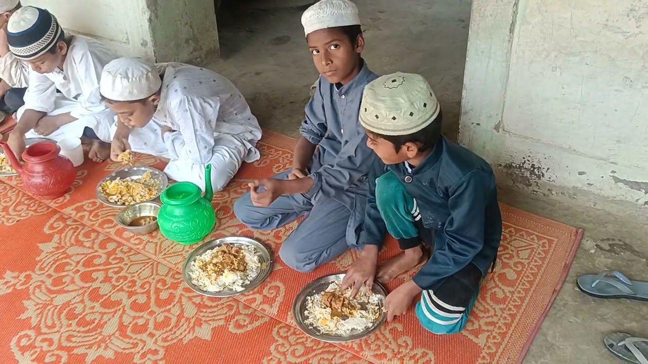 Jamia Arabia Darul Quran matbakh hai 