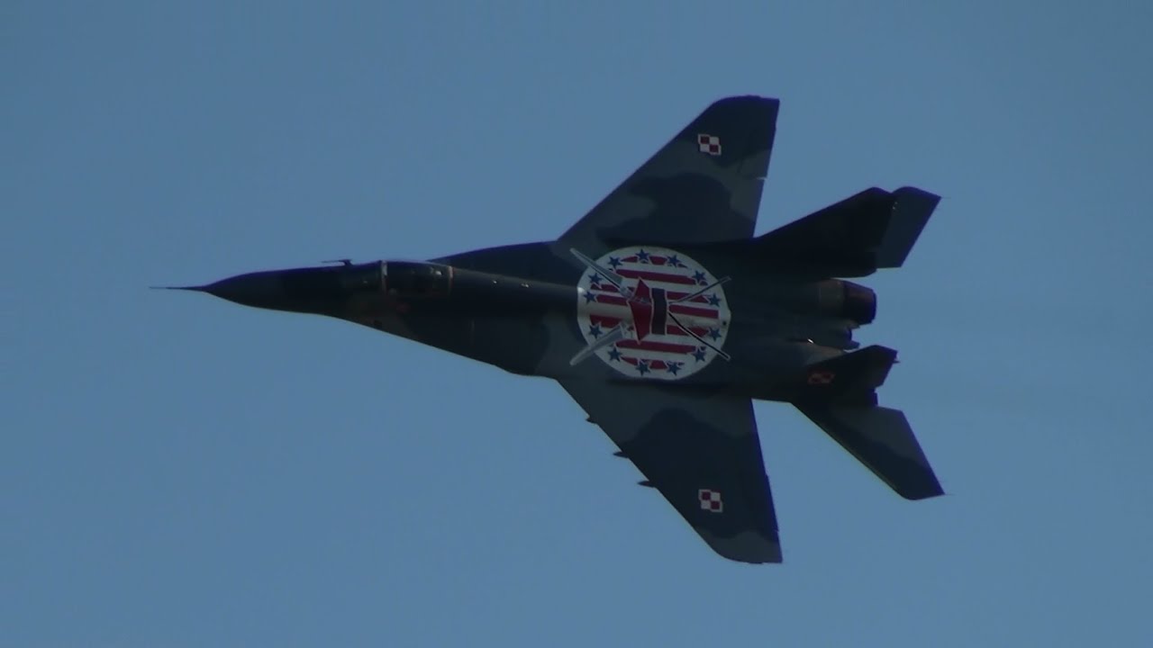 Polish MiG-29 Air Display at ILA Berlin Air Show 2012 (full HD)